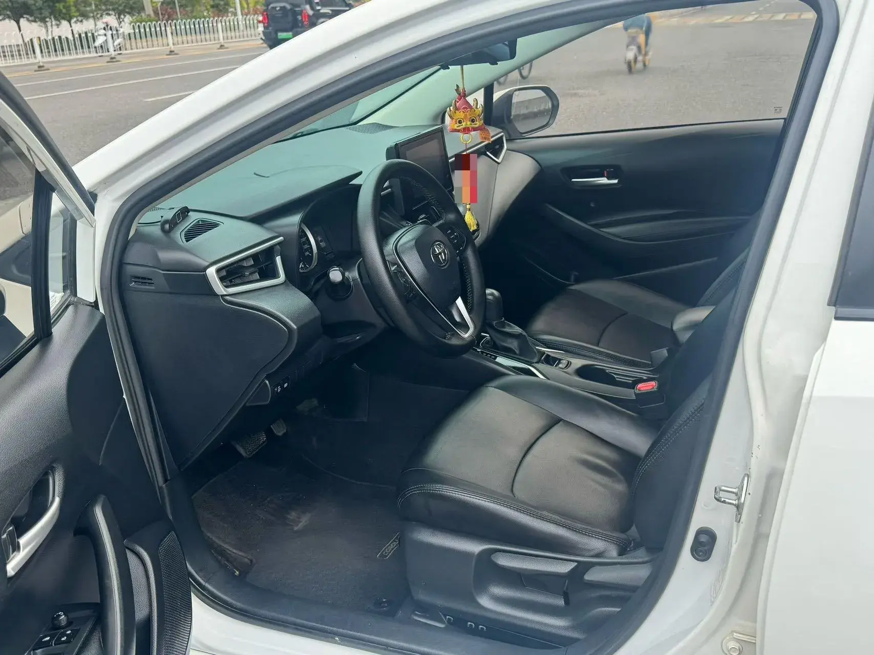 2021 TOYOTA COROLLA thumbnail 4