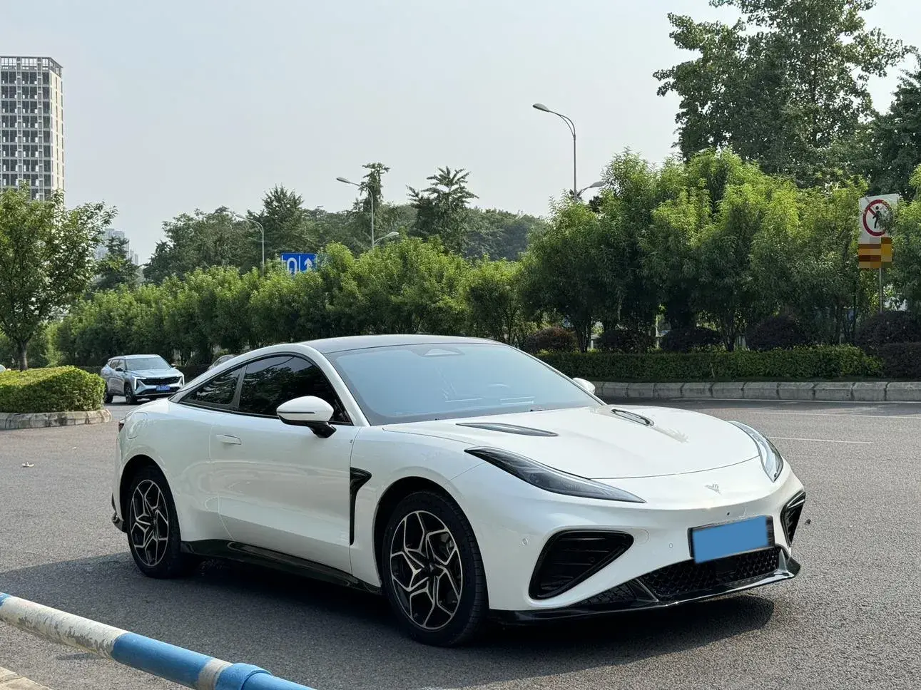 2023 NETA GT thumbnail 2