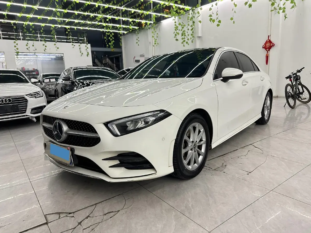 2021 Mercedes-Benz A Class 1.3T 163HP L4 7DCT