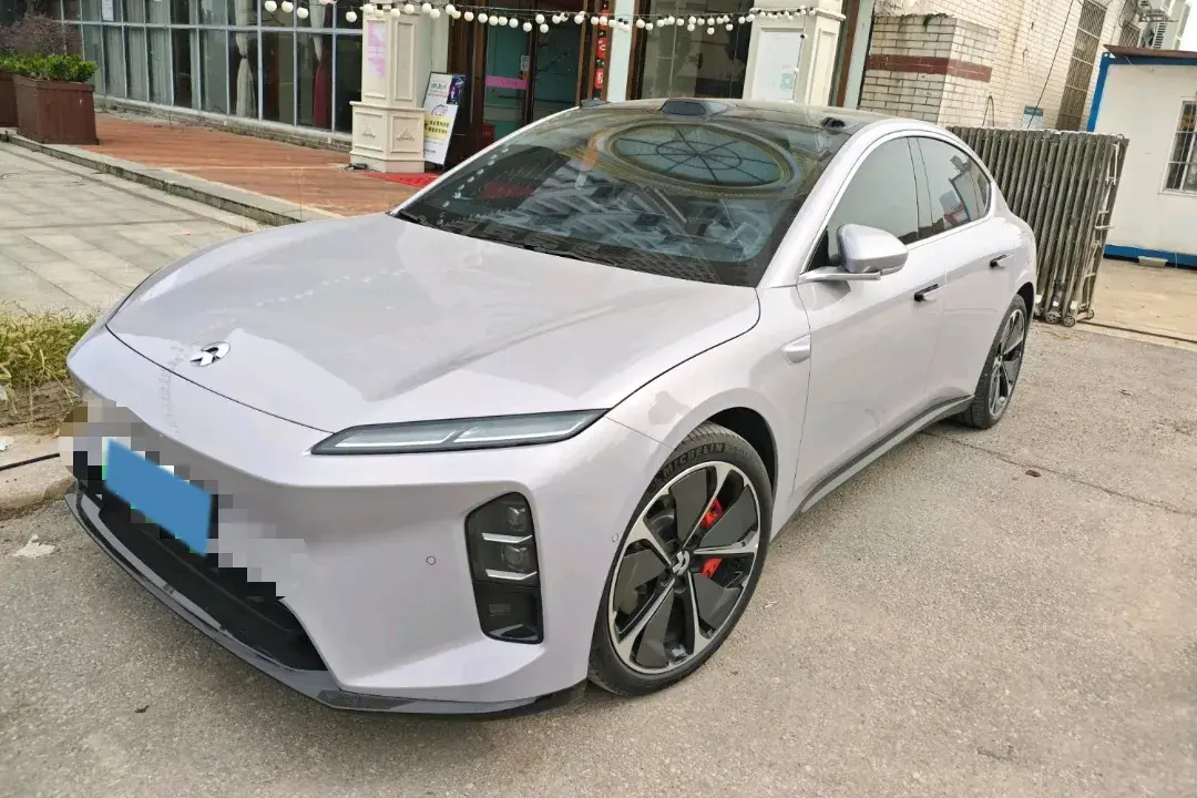 2025 NIO ET5 BEV