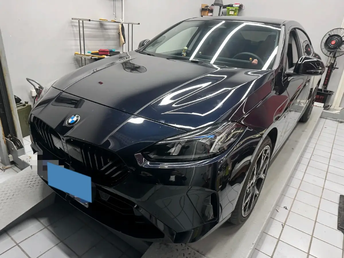 2025 BMW 2 Series 2.0T 204HP L4 7DCT