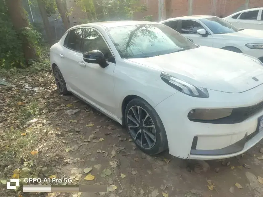 2018 LYNK&CO 03 thumbnail 3