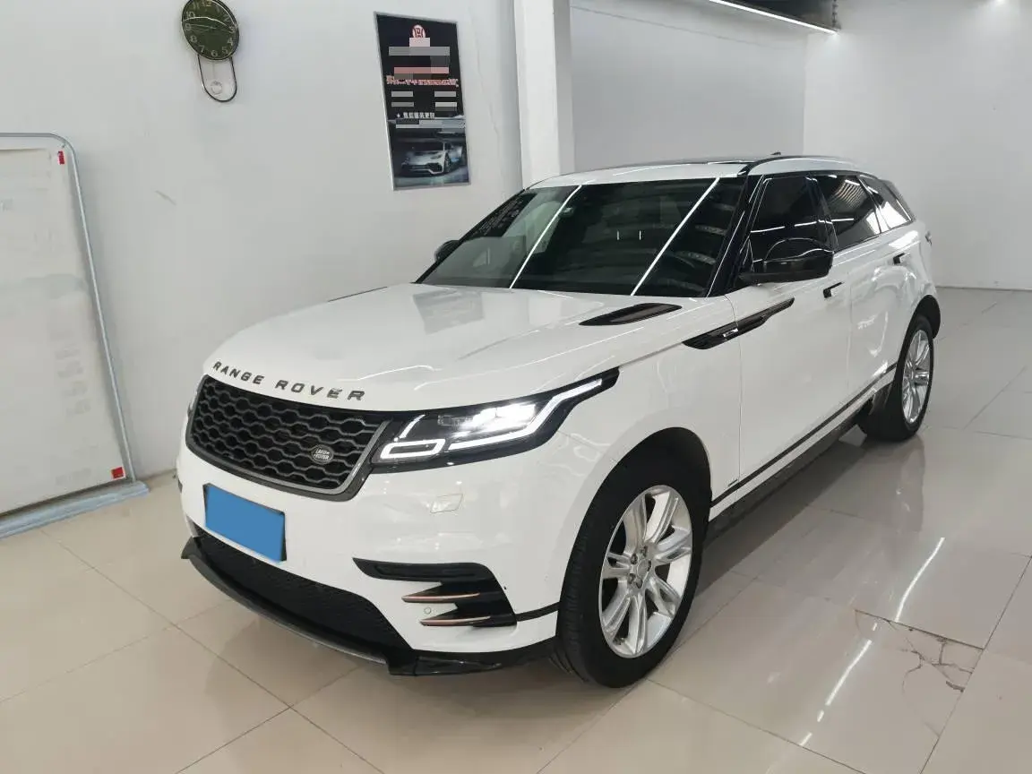 2020 LAND ROVER view 1