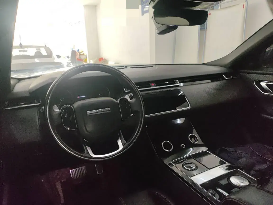 2020 LAND ROVER thumbnail 3