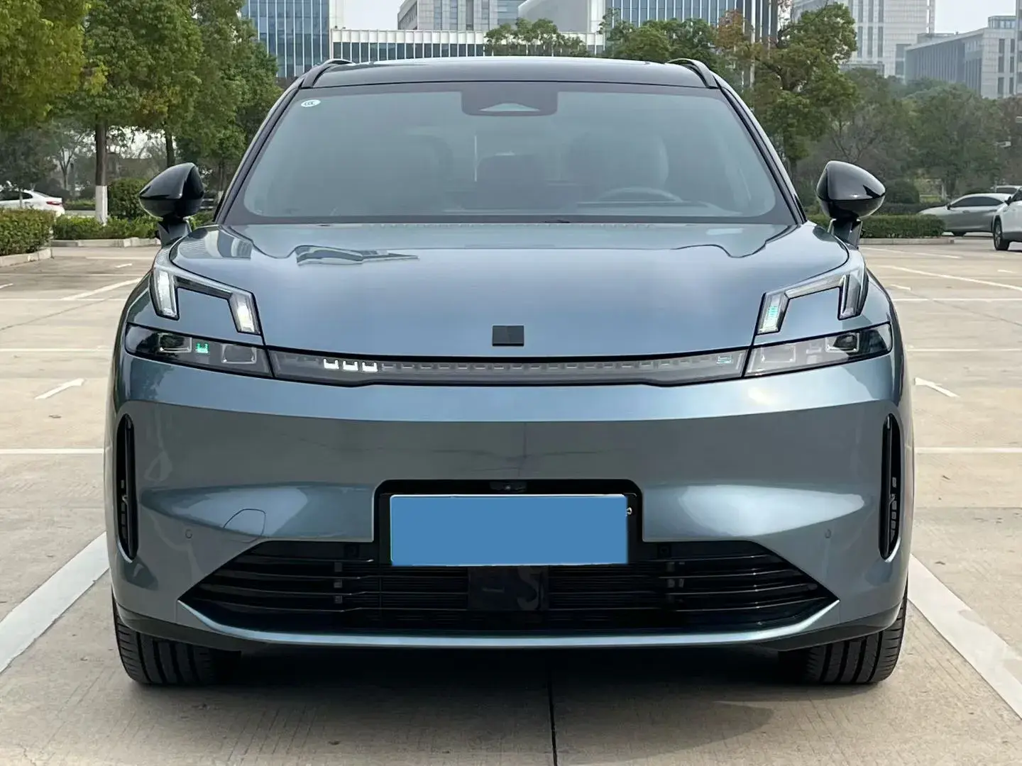 2025 LYNK&CO 08 thumbnail 2