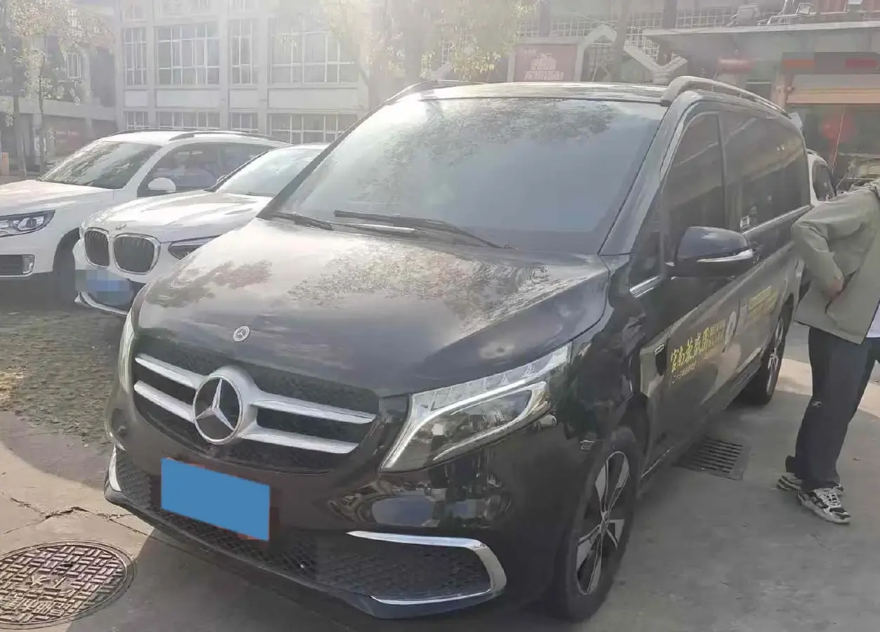 2021 Mercedes-Benz V Class 2.0T 211HP L4 9AT