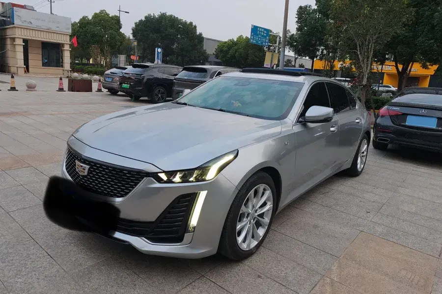 2022 Cadillac CT5 2.0T 237HP L4 10AT