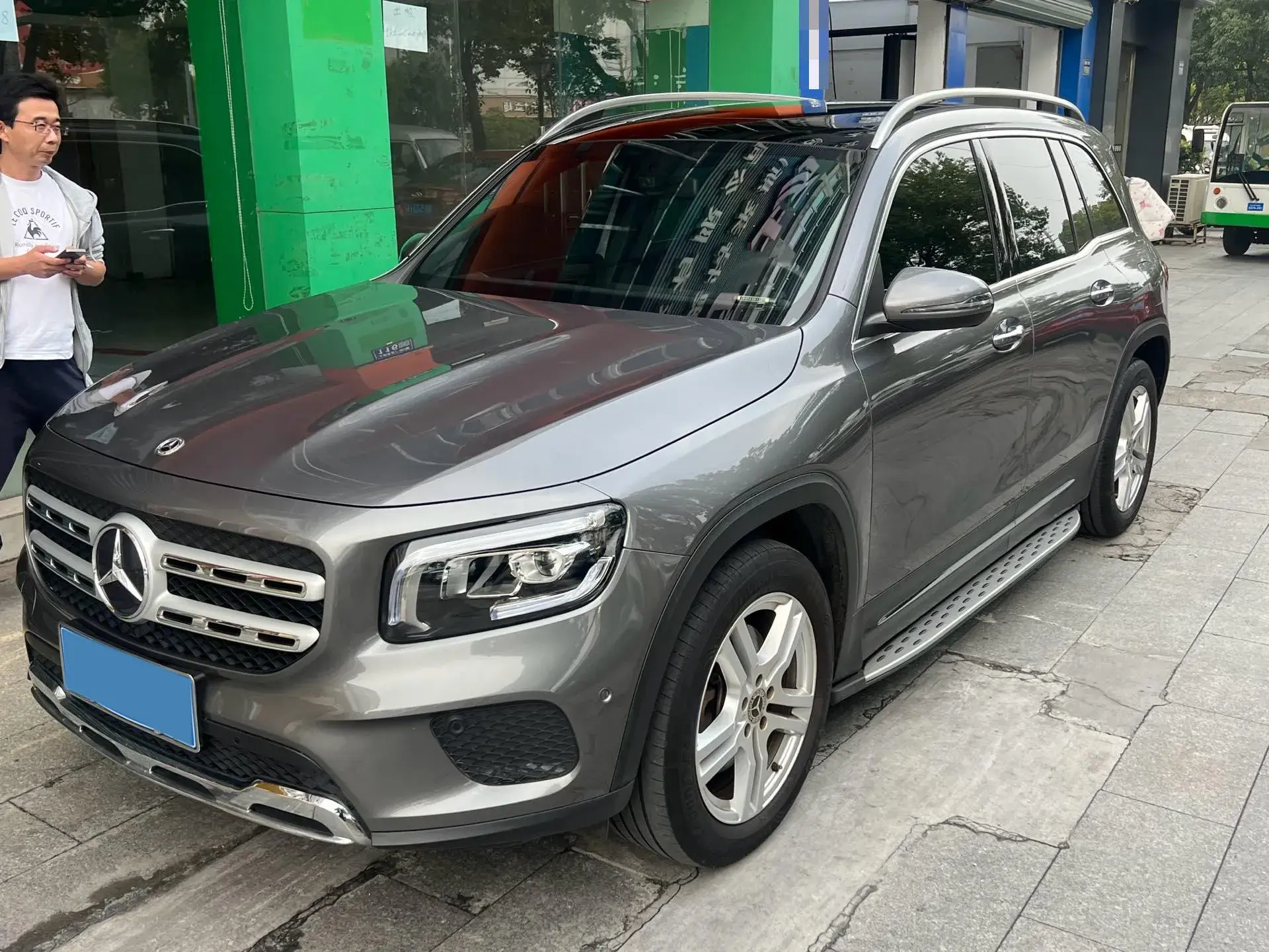 2023 MERCEDES-BENZ GLB view 1