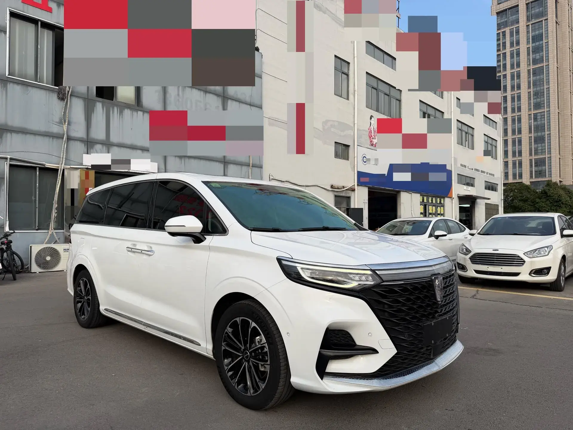 2021 ROEWE IMAX8 thumbnail 4