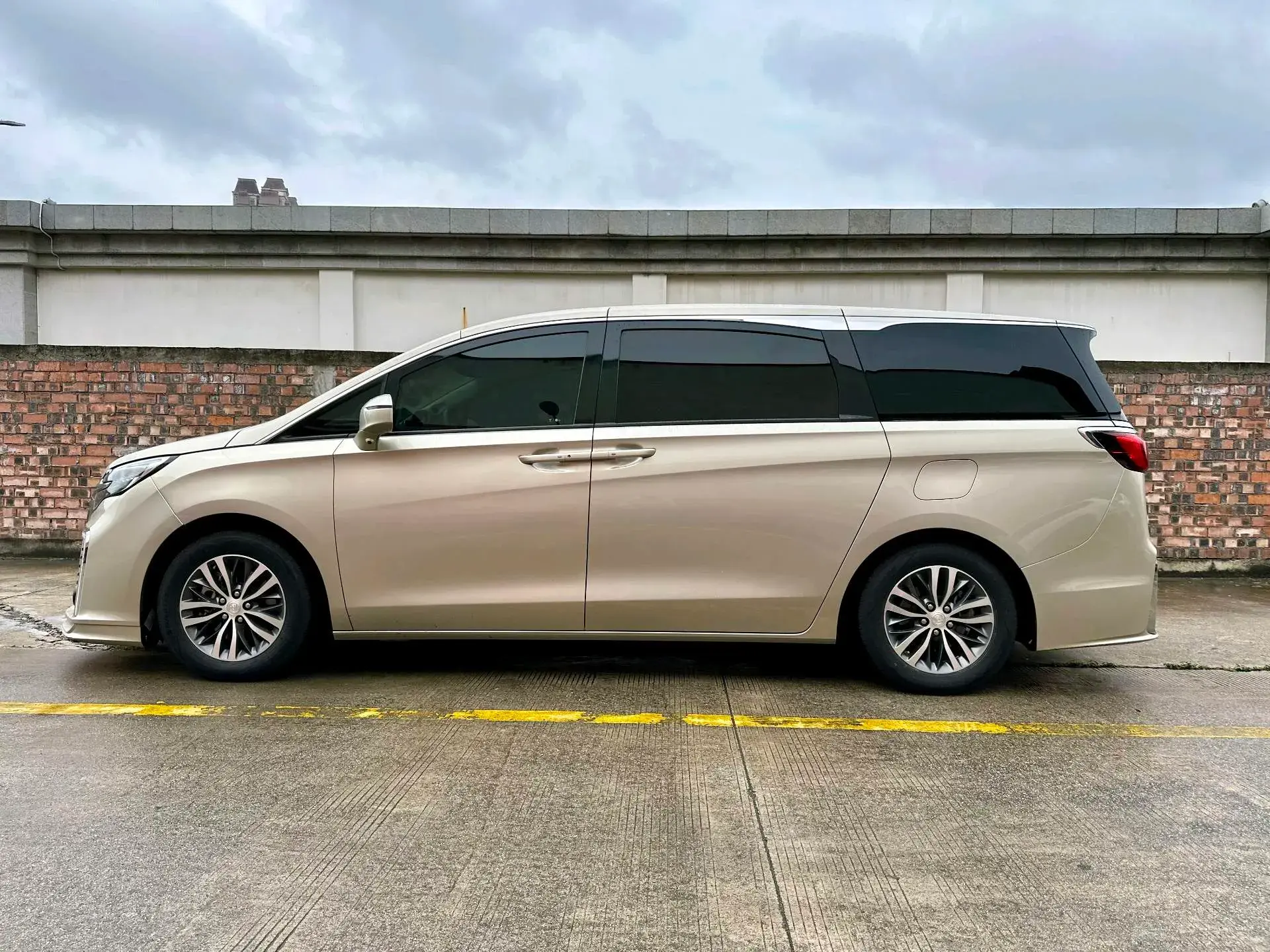 2020 BUICK GL8 thumbnail 3