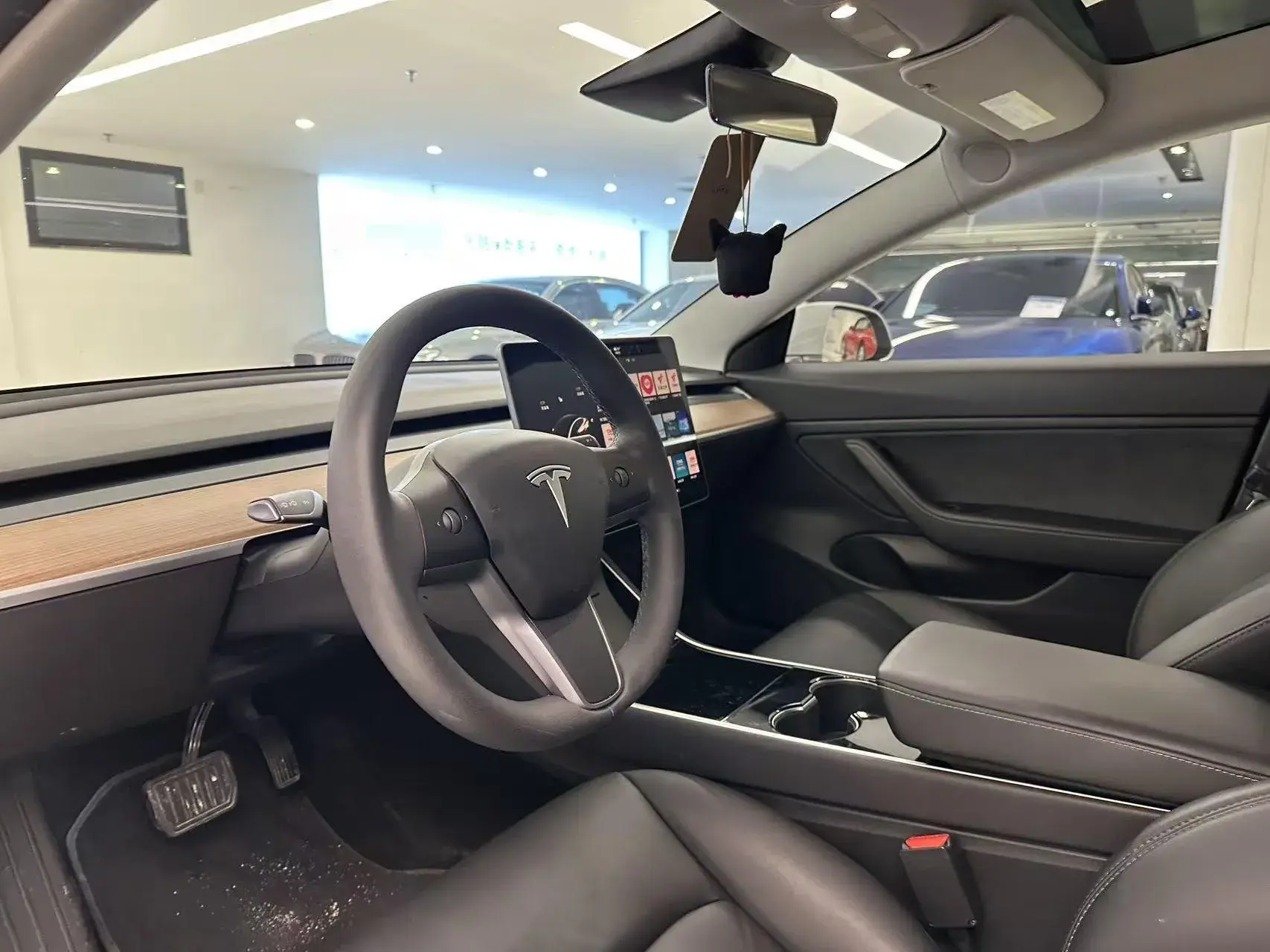 2019 TESLA MODEL thumbnail 4