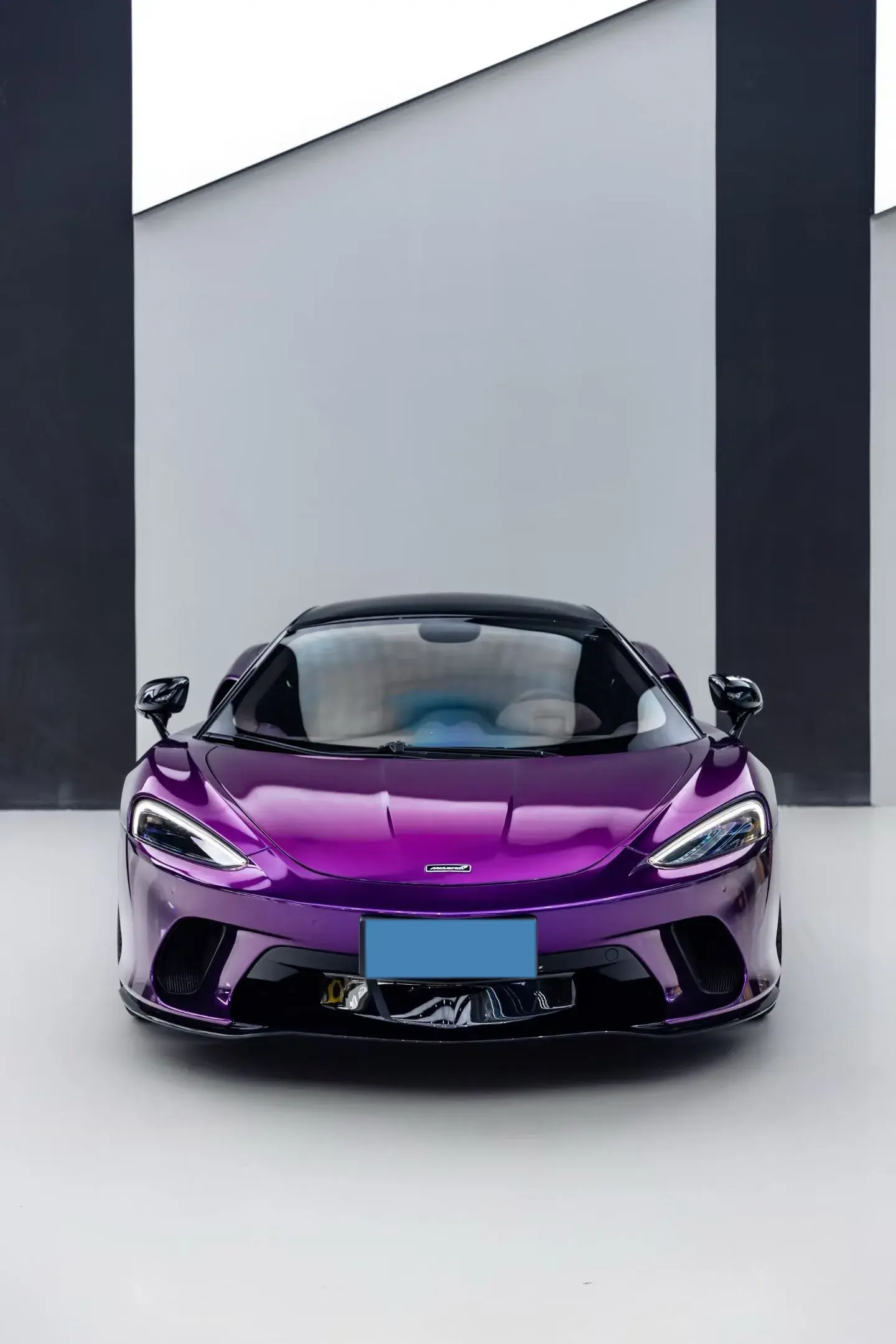 2019 MCLAREN GT thumbnail 3