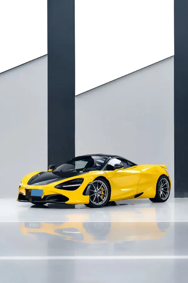 2017 McLaren 720S 4.0T 720HP V8 7DCT