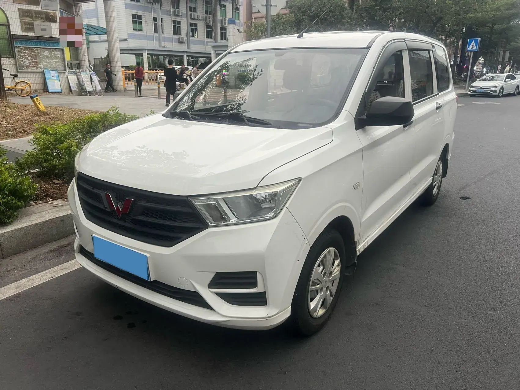 2019 WULING HONGGUANG view 1