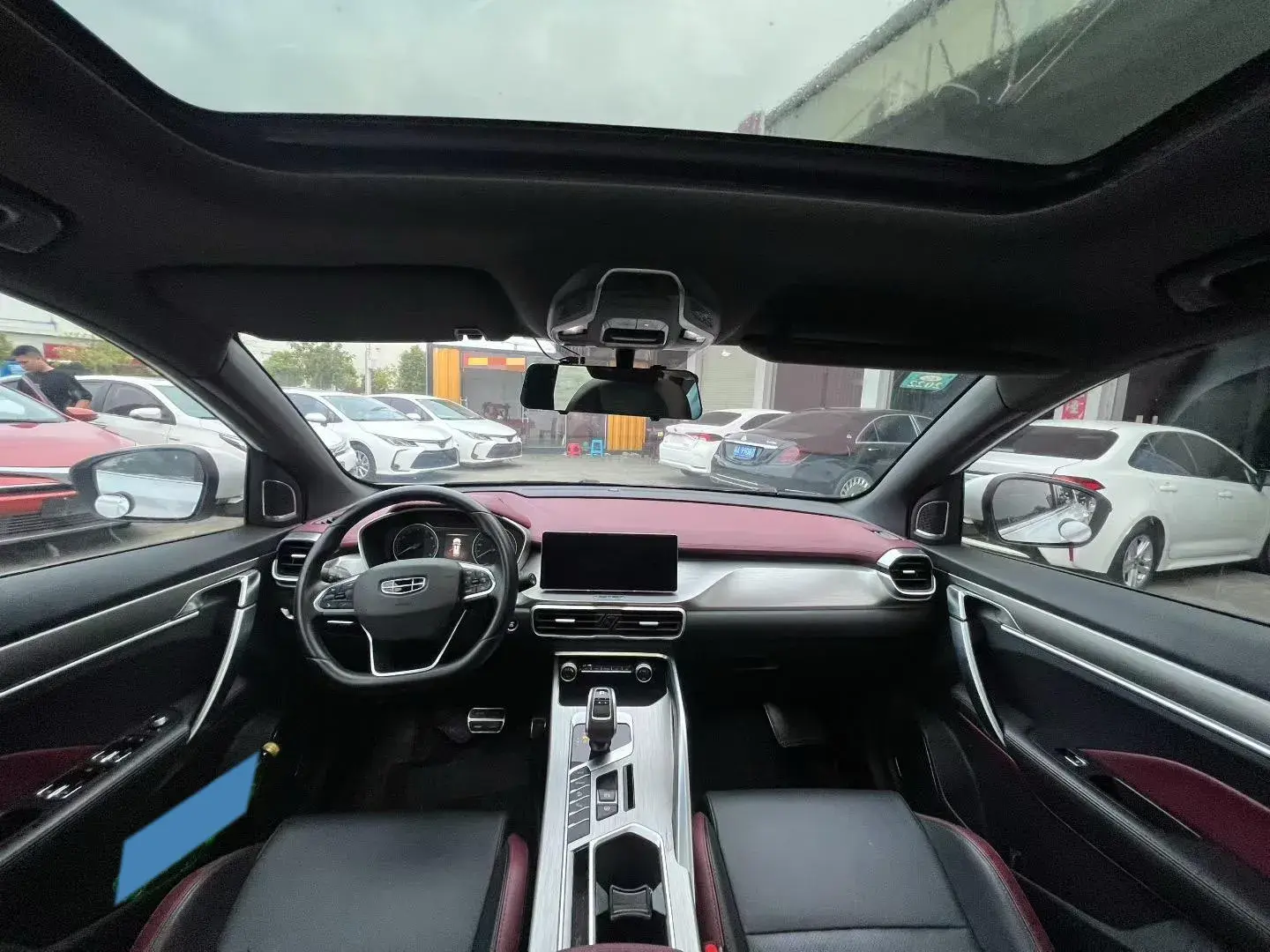 2019 GEELY COOLRAY thumbnail 4