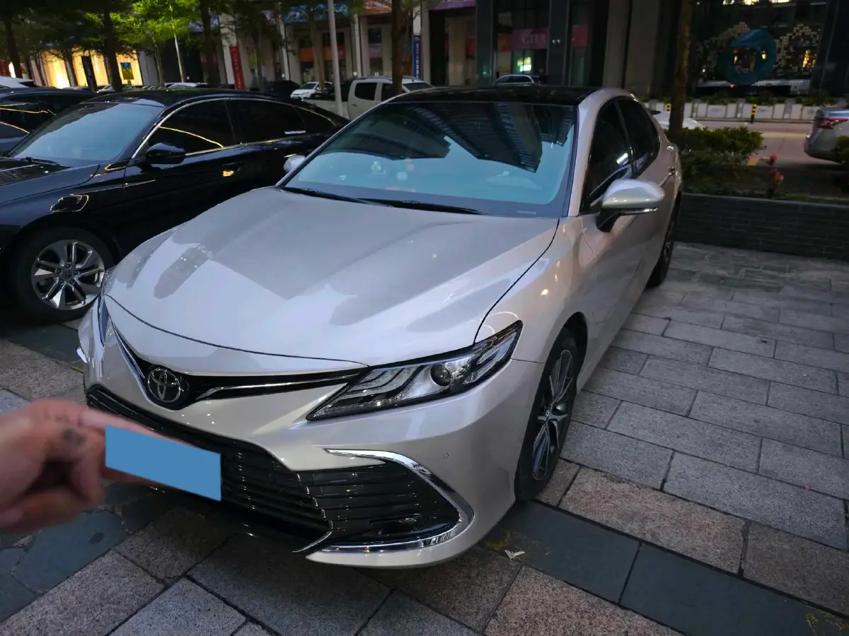 2021 Toyota Camry 2.5L 209HP L4 8AT