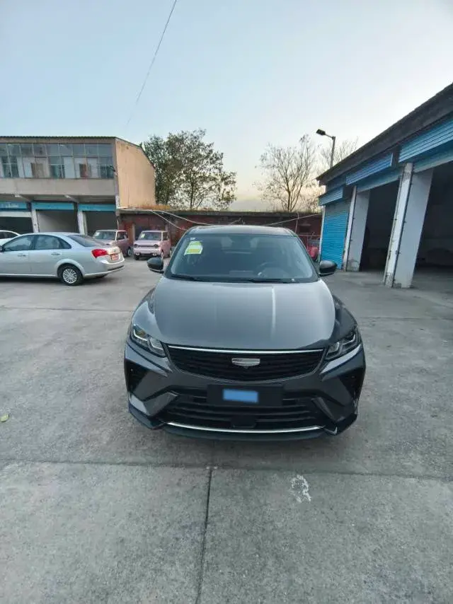 2025 GEELY COOLRAY thumbnail 2