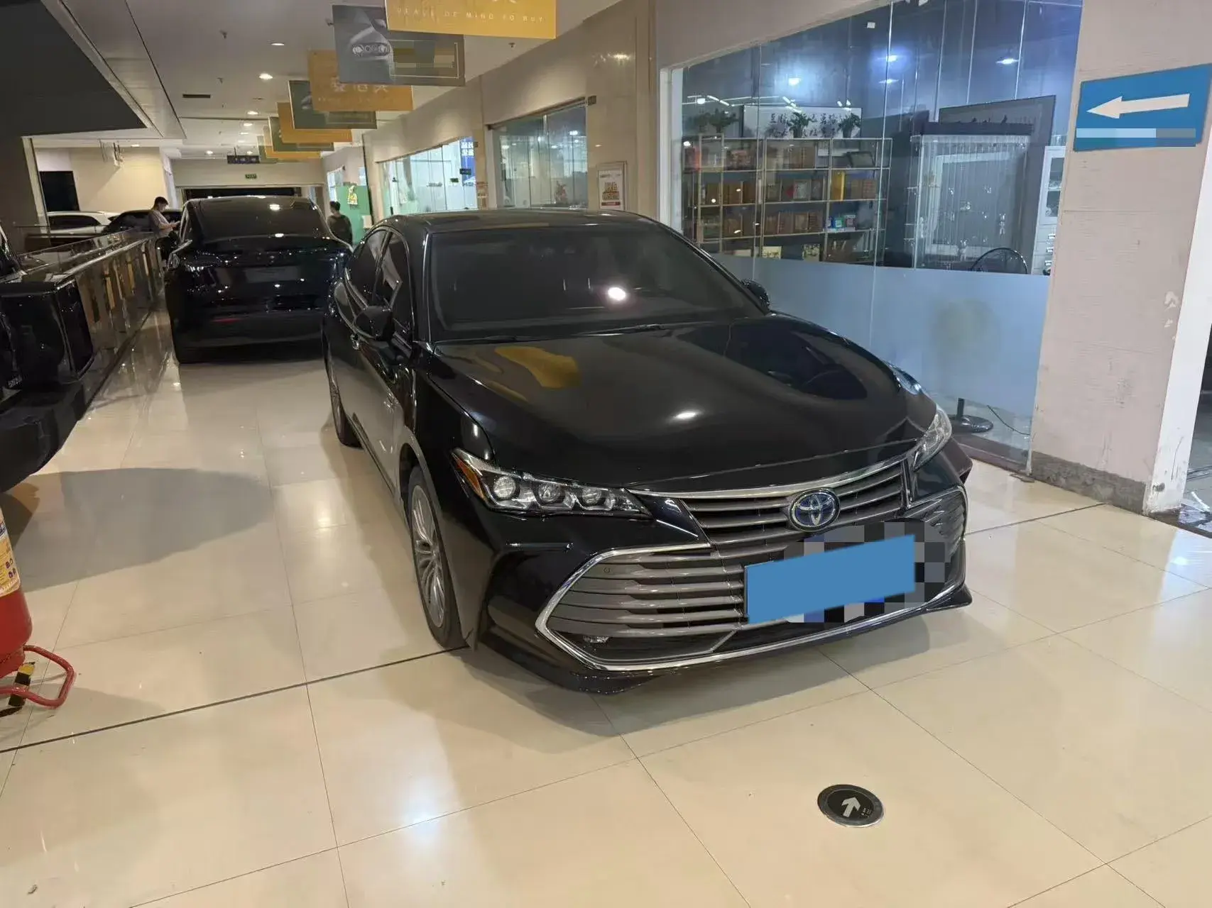 2019 TOYOTA AVALON thumbnail 2