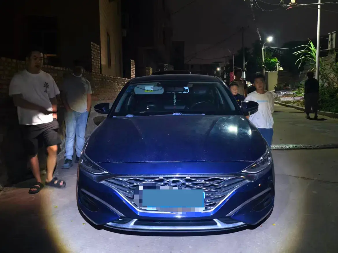 2019 HYUNDAI LA thumbnail 2