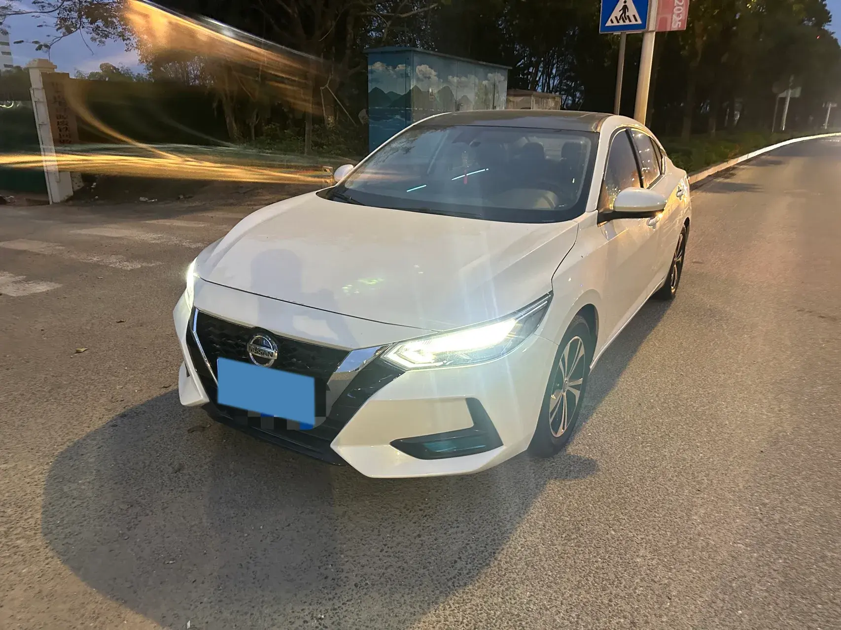 2021 NISSAN SYLPHY view 1