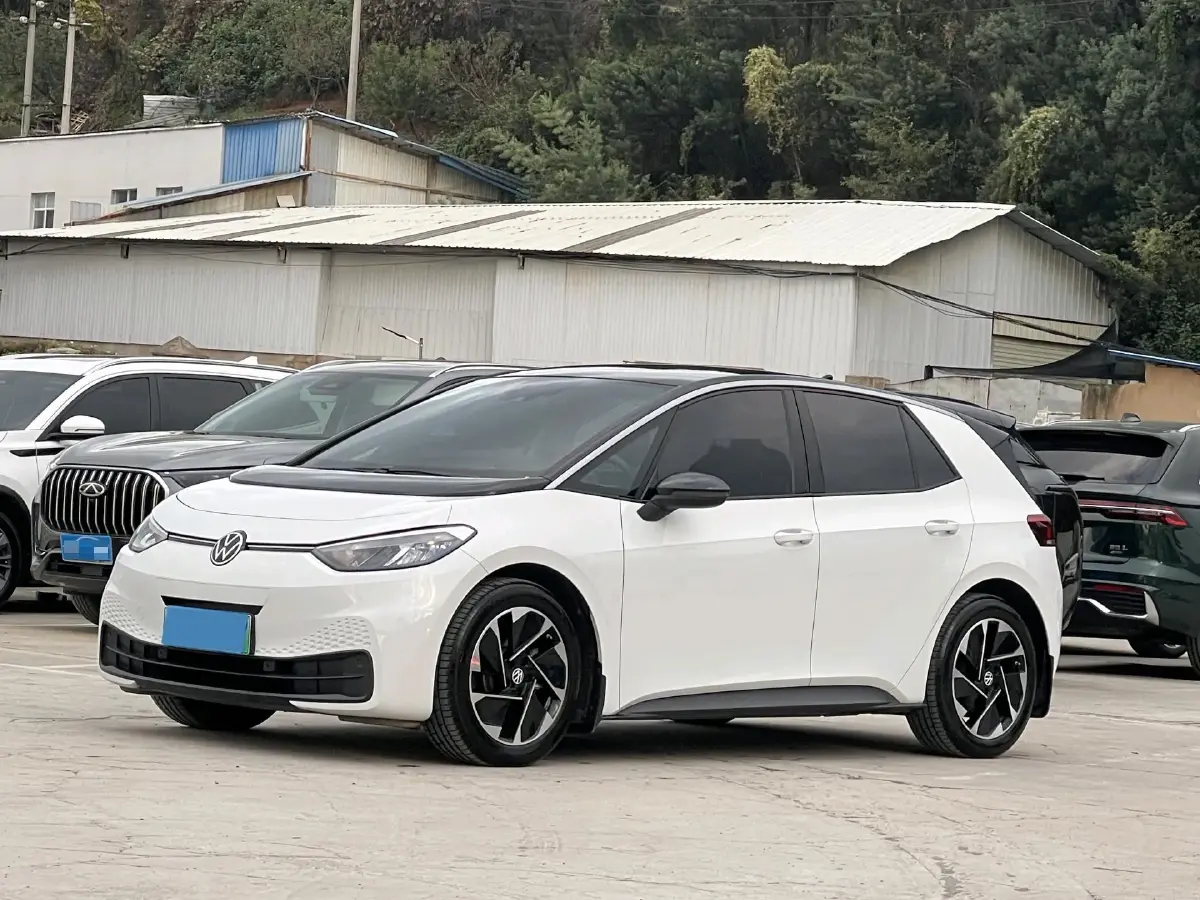 2025 Volkswagen ID.3 BEV 52.8KWH