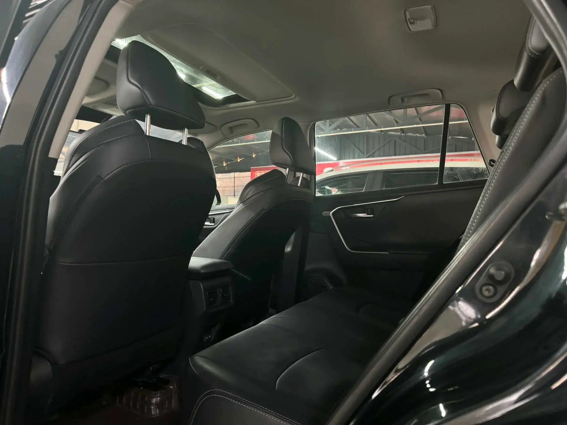 2022 TOYOTA WILDLANDER thumbnail 3