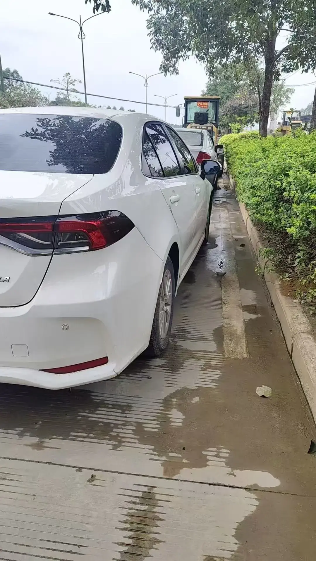 2021 TOYOTA COROLLA thumbnail 2