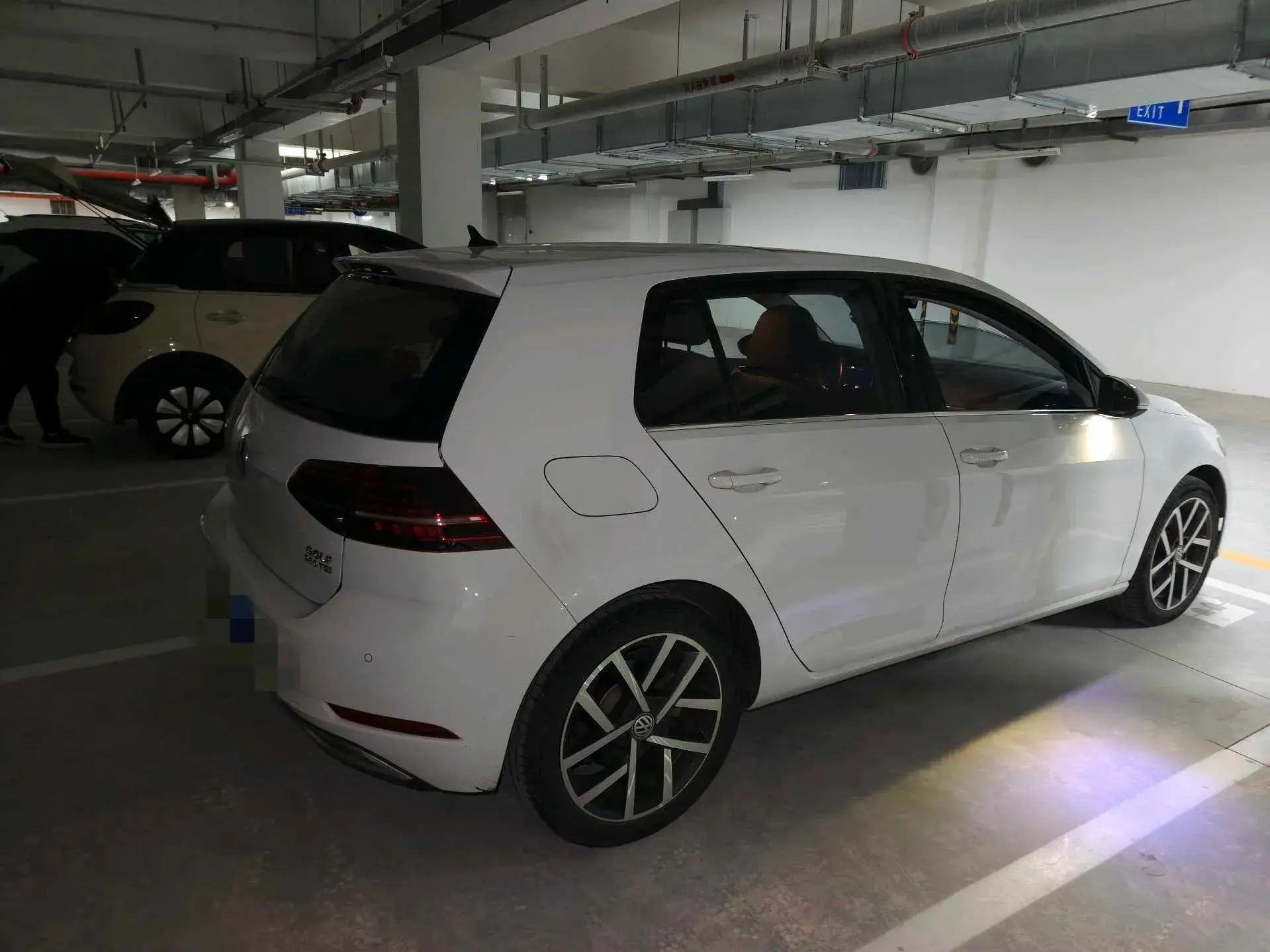 2019 VOLKSWAGEN GOLF thumbnail 3