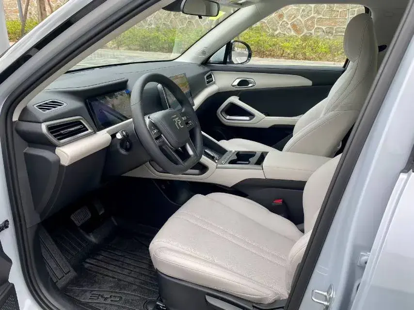 2025 BYD YUANUP thumbnail 4