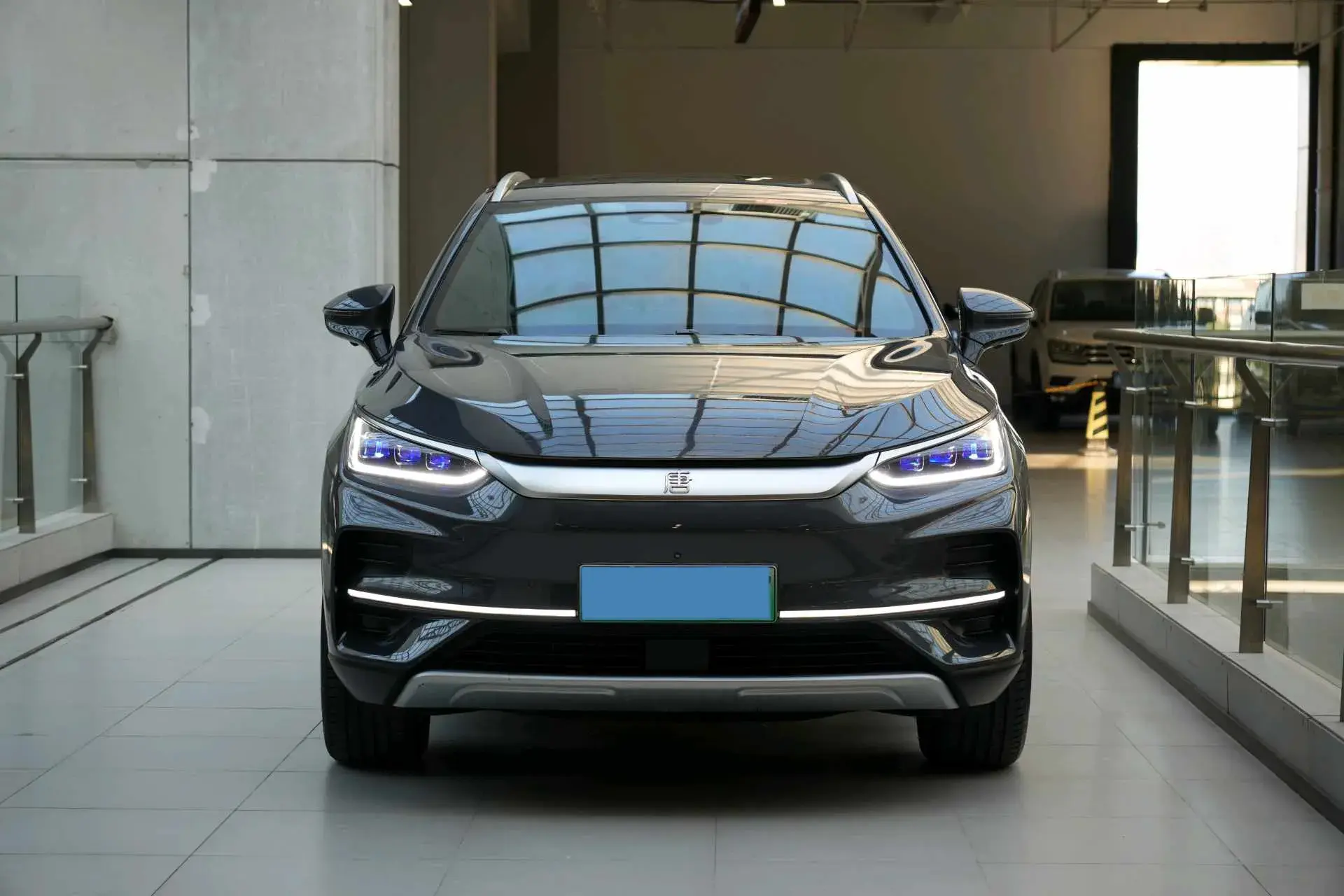 2022 BYD TANG thumbnail 3