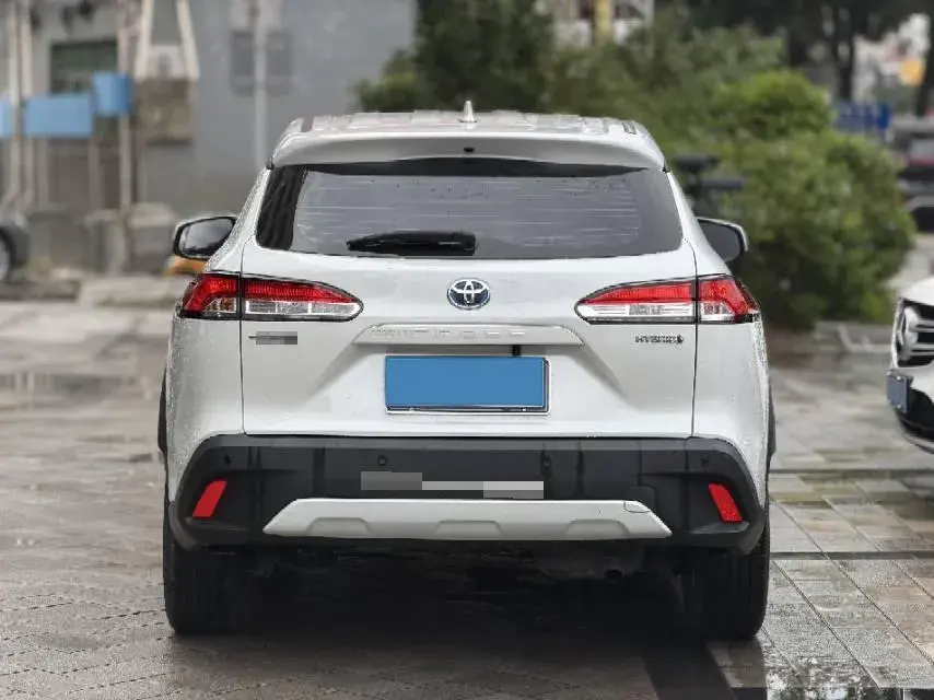 2023 TOYOTA COROLLA thumbnail 4