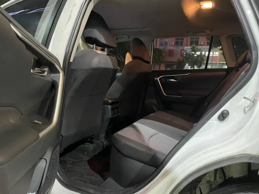 2021 Toyota RAV4 Hybird E+ 2.5L 180HP L4 E-CVT PHEV 15.984KWH,autocango,china used car exporter,china ev exporter,chinese used car exporter,chinese used ev exporter