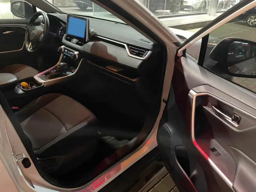 2021 Toyota RAV4 Hybird E+ 2.5L 180HP L4 E-CVT PHEV 15.984KWH,autocango,china used car exporter,china ev exporter,chinese used car exporter,chinese used ev exporter