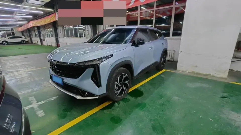 2023 GEELY AZKARRA view 1