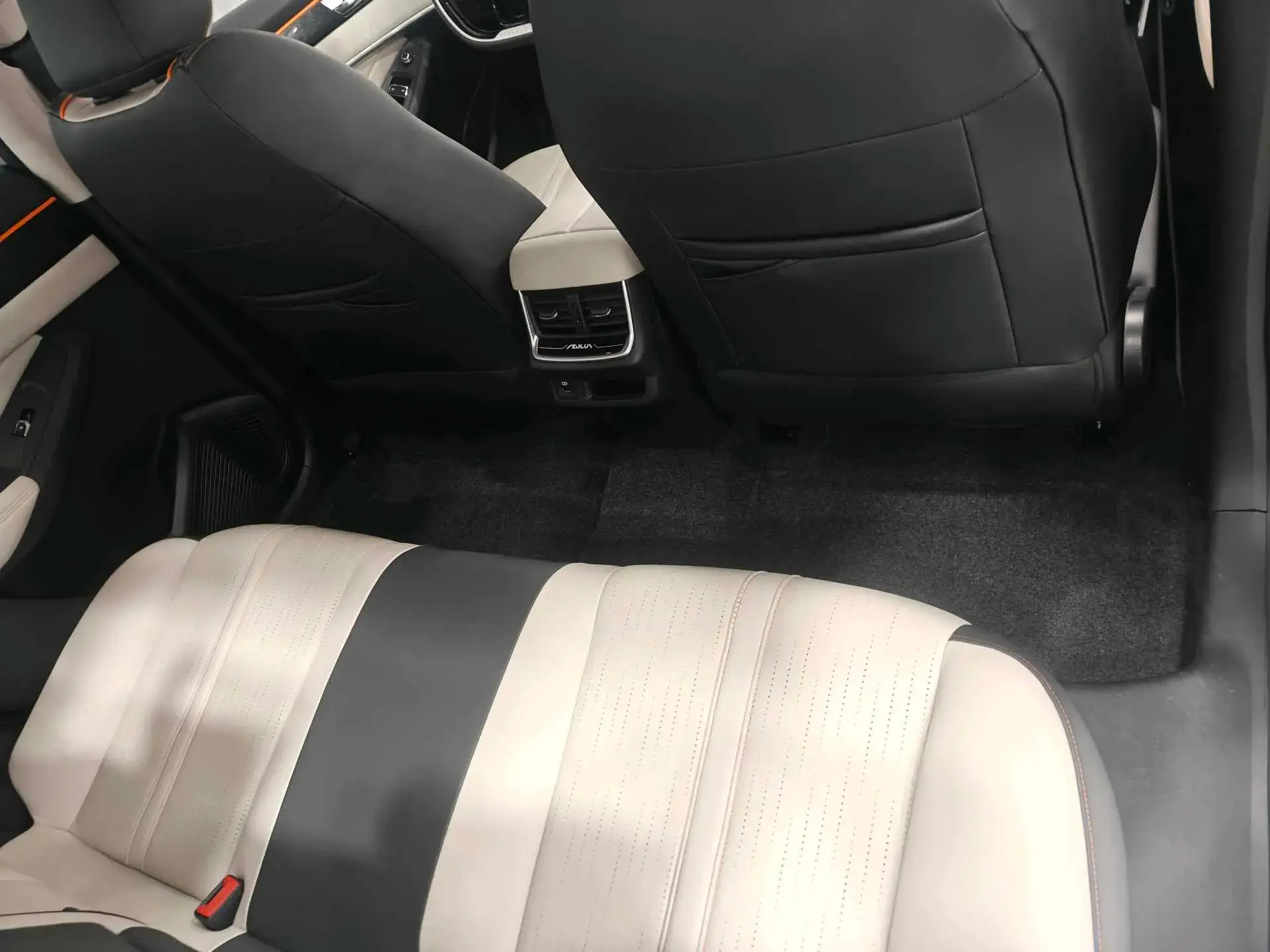 2021 DONGFENG AEOLUS thumbnail 4