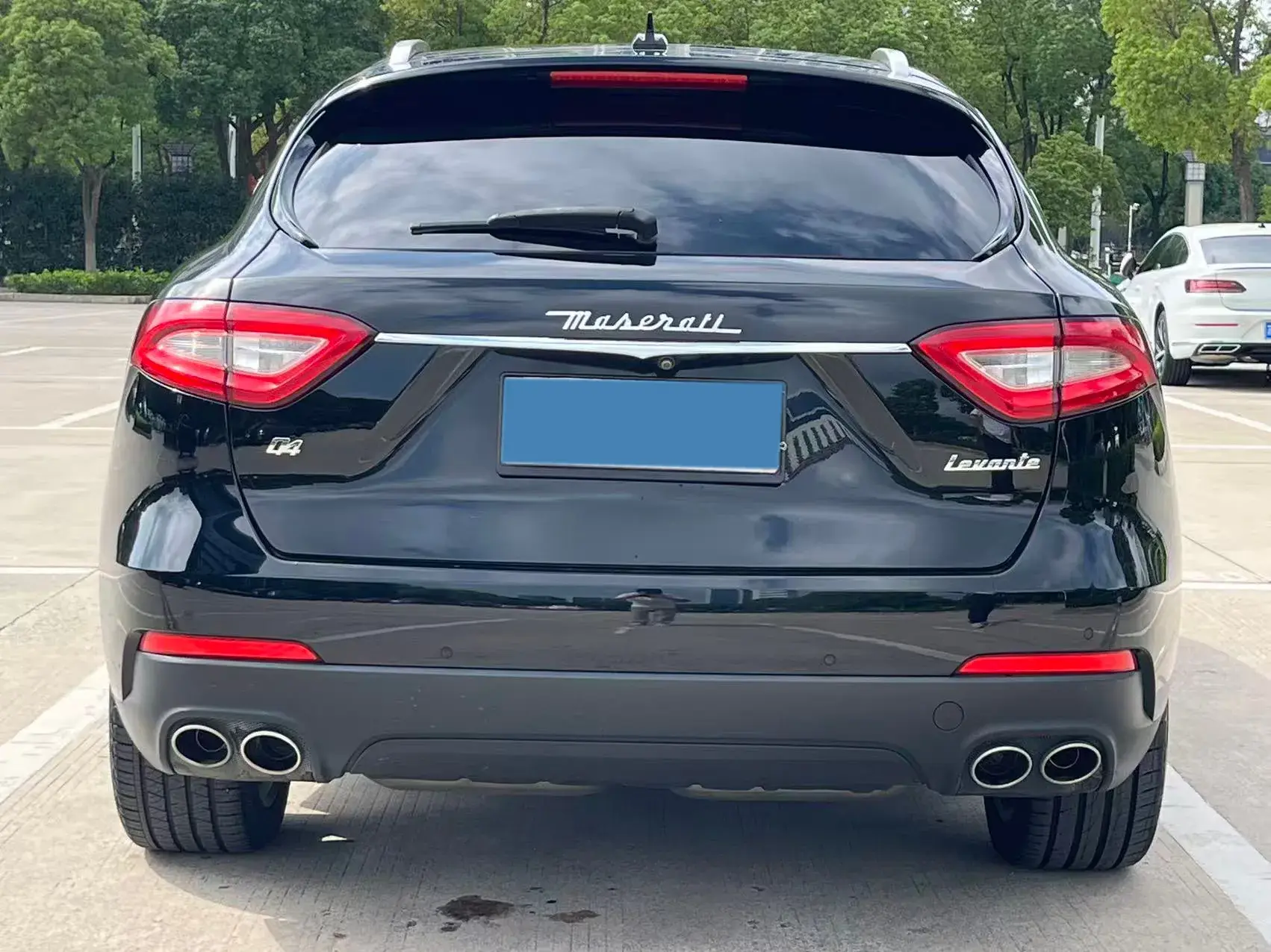 2019 MASERATI LEVANTE thumbnail 4