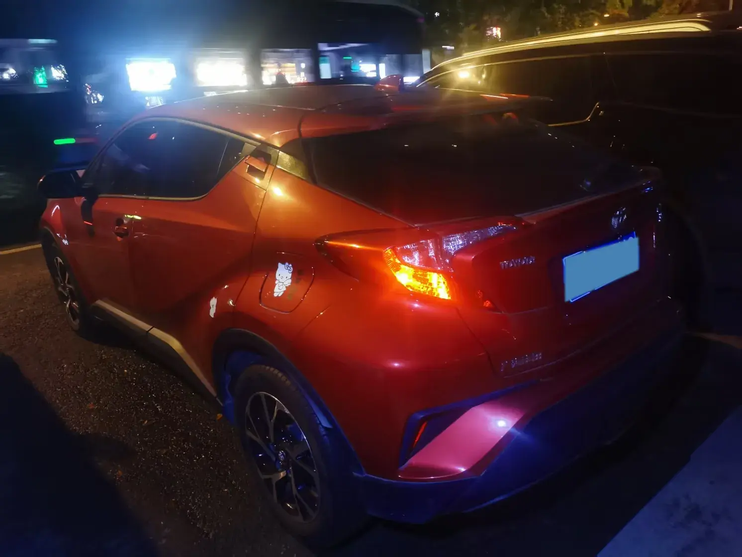 2018 TOYOTA C-HR thumbnail 2