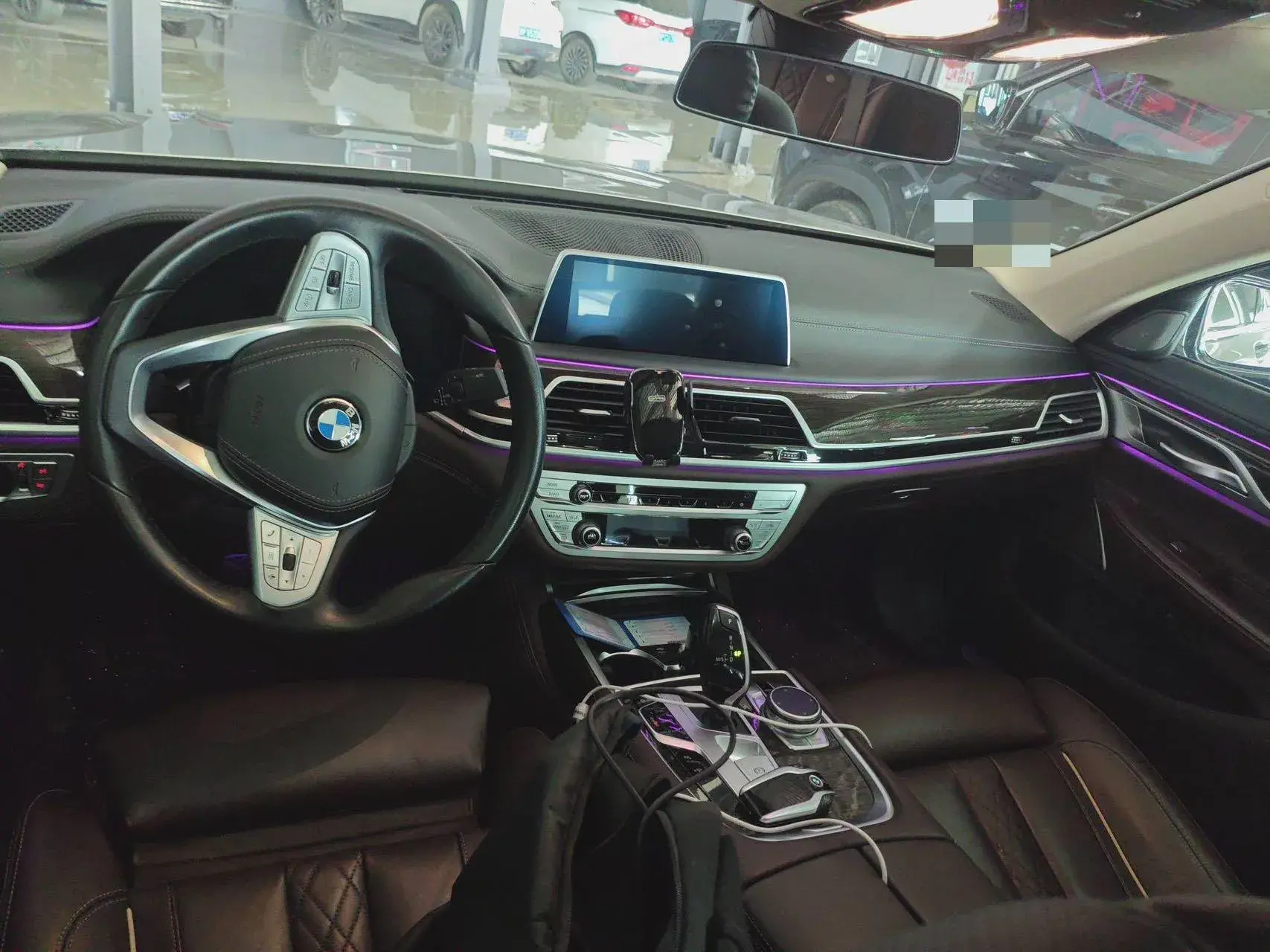 2021 BMW 7 thumbnail 3