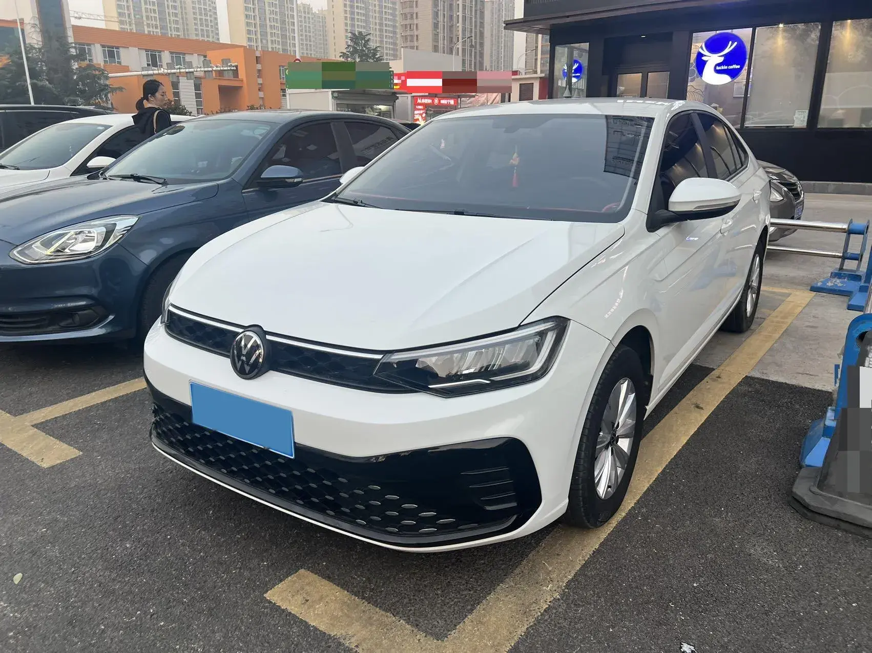 2023 VOLKSWAGEN LAVIDA view 1