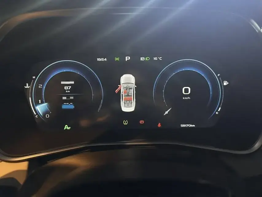 2023 GEELY PREFACE thumbnail 2