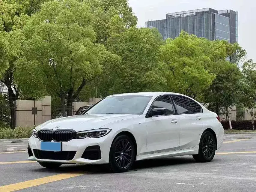 2020 BMW 3 view 1
