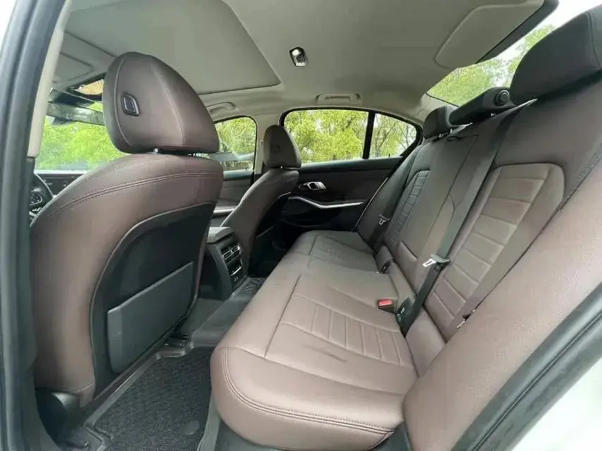 2020 BMW 3 thumbnail 4