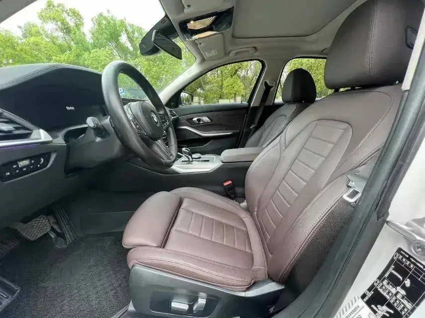 2020 BMW 3 thumbnail 3