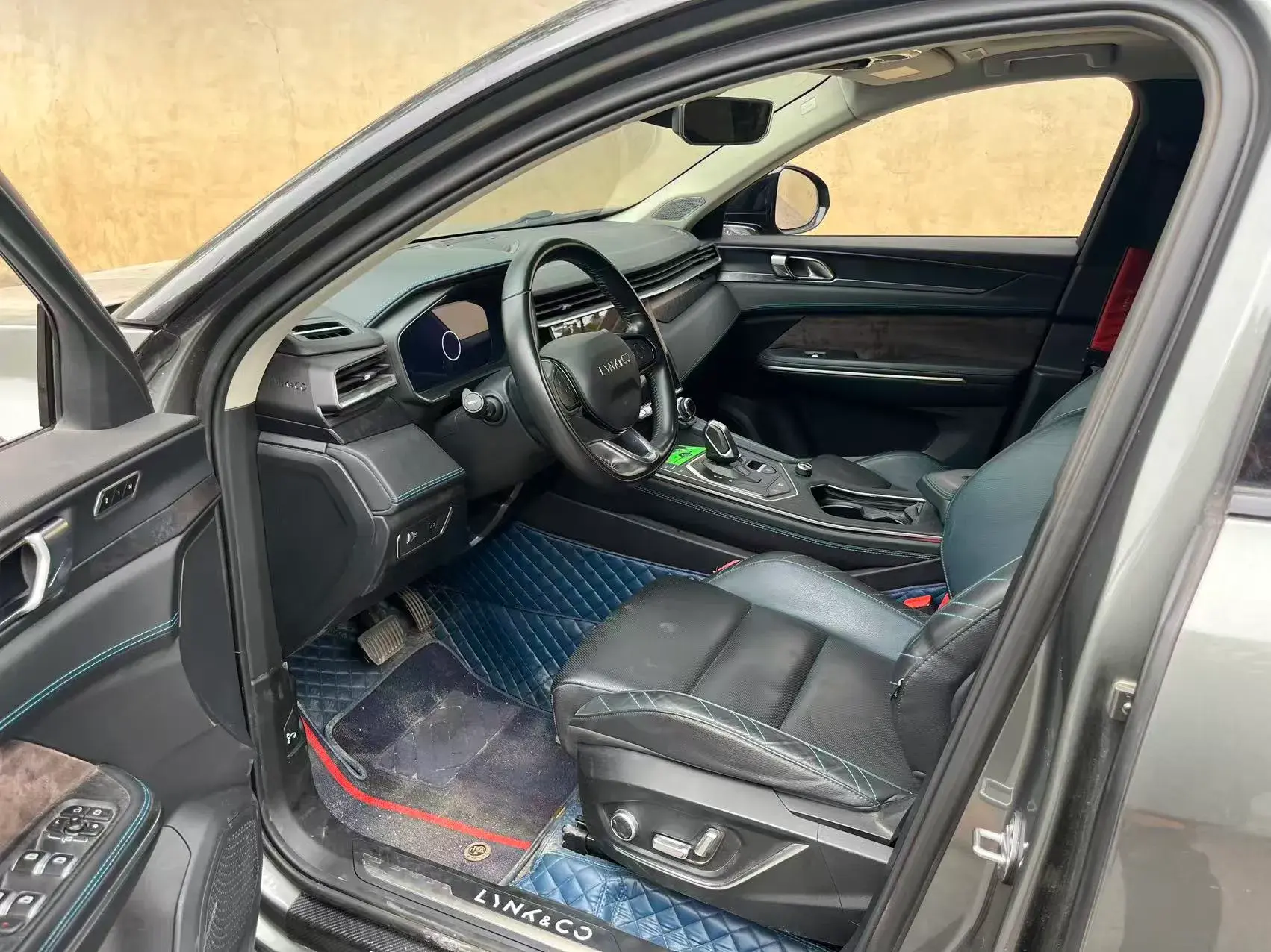 2020 LYNK&CO 05 thumbnail 3