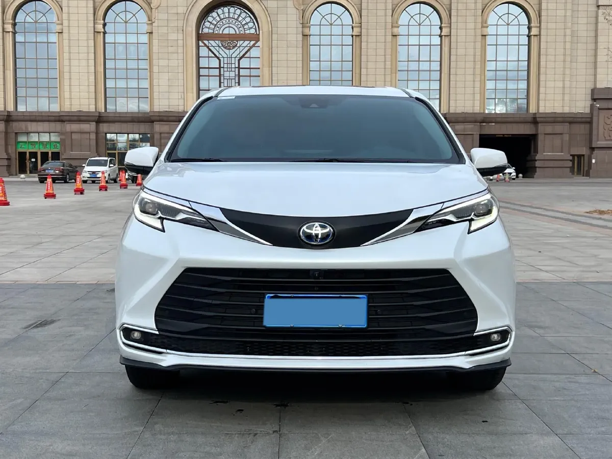 2023 Toyota Sienna 2.5L 189HP L4 E-CVT Hybrid,autocango,china used car exporter,china ev exporter,chinese used car exporter,chinese used ev exporter