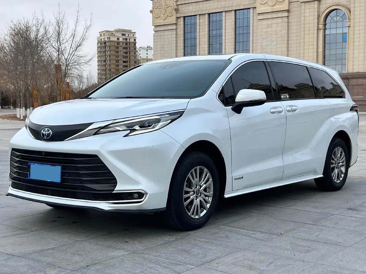 2023 Toyota Sienna 2.5L 189HP L4 E-CVT Hybrid,autocango,china used car exporter,china ev exporter,chinese used car exporter,chinese used ev exporter