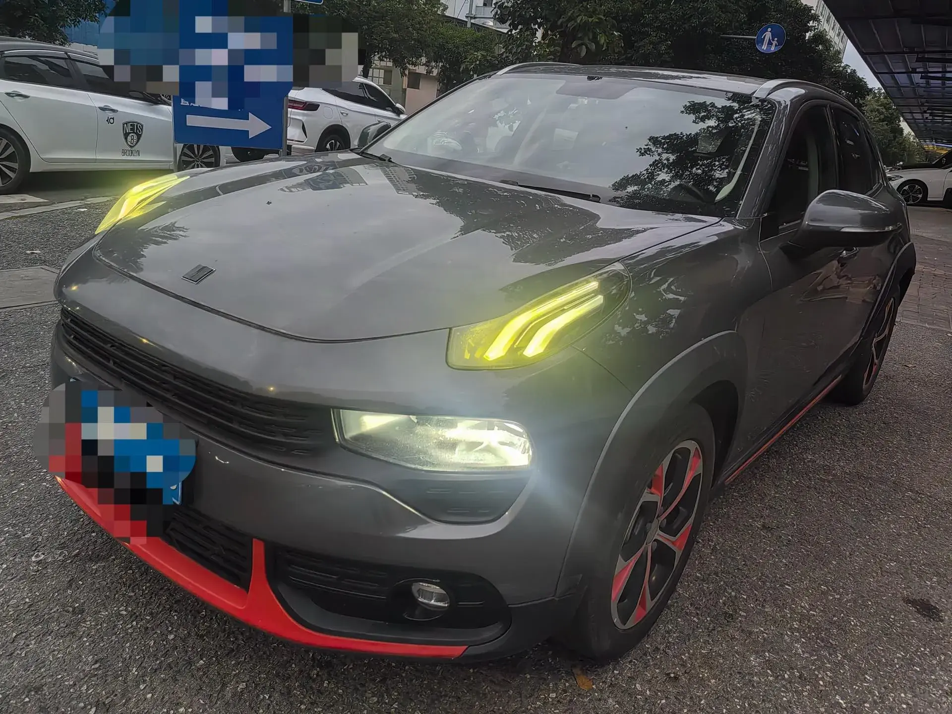 2018 LYNK&CO 02 view 1