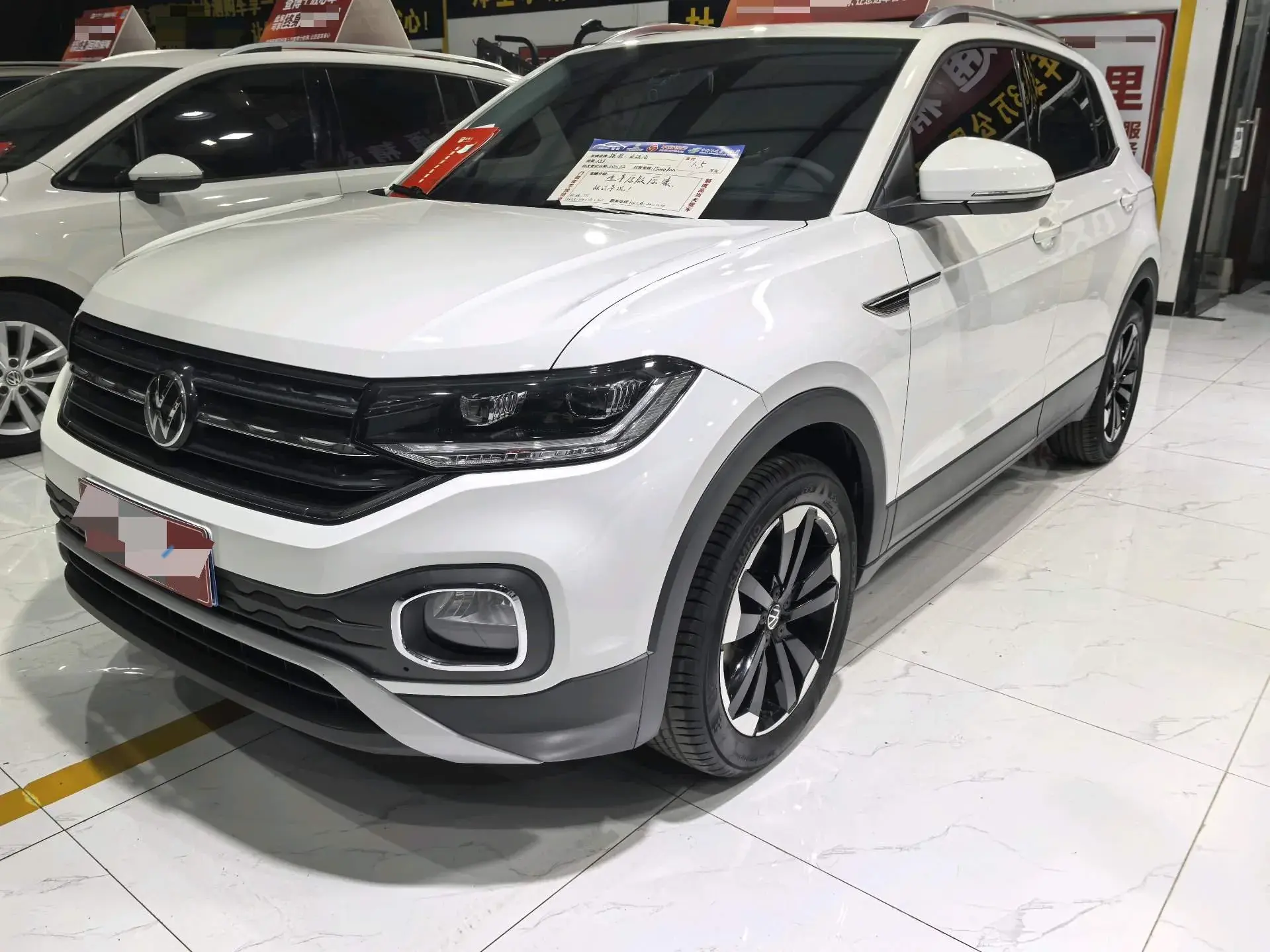 2020 VOLKSWAGEN TACQUA view 1
