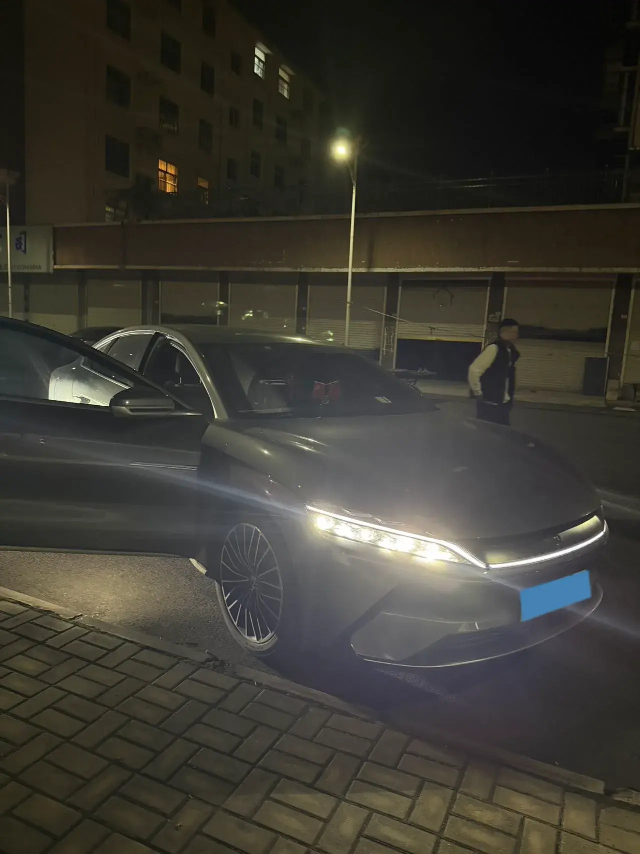 2021 BYD HAN thumbnail 2