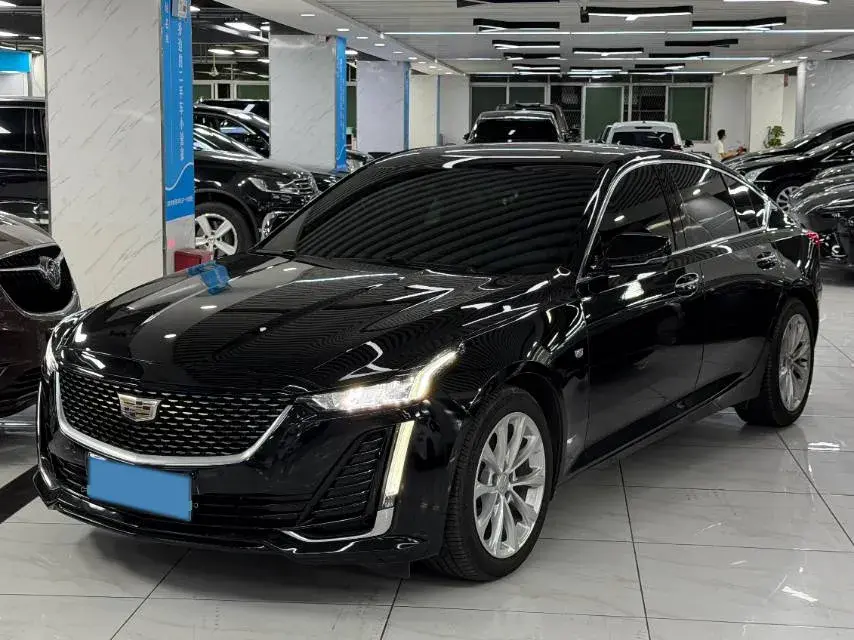 2022 Cadillac CT5 2.0T 237HP L4 10AT